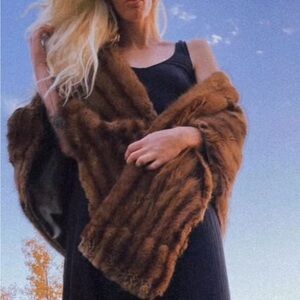 Vintage Marquise Mink Fur Shawl - Rare Luxurious Plush Design